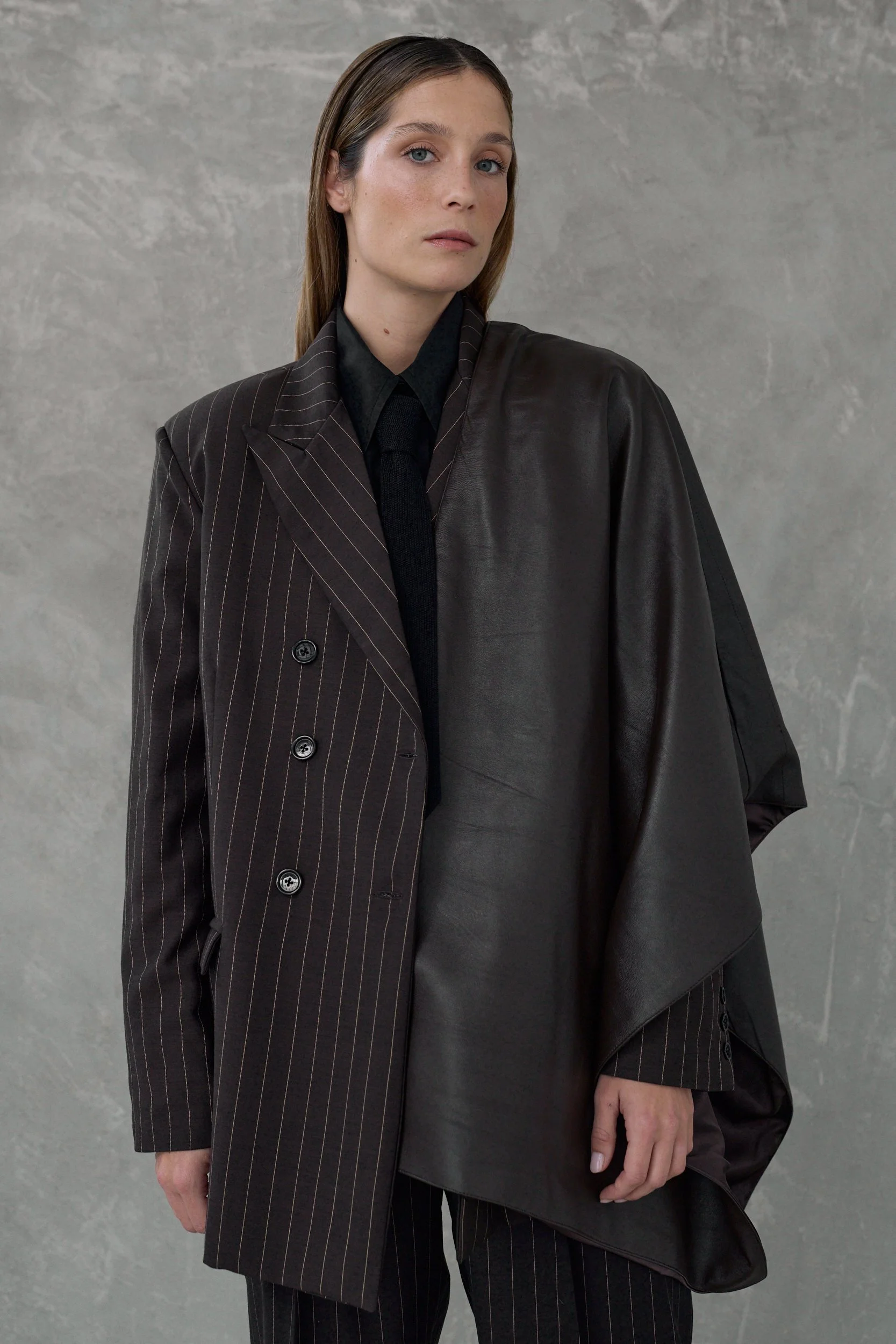 THE BLACK LEATHER SCARF — STUDIO CUT